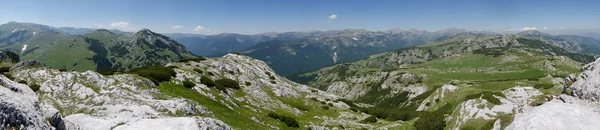 Панорамный вид на горы Ретезат — стоковое фото