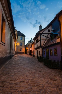 golden lane, praha üzerinde küçük Ortaçağ evleri