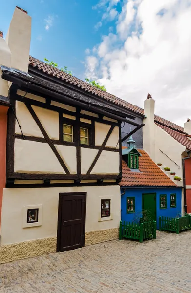 Piccole case medievali su Golden Lane, Praha — Foto Stock