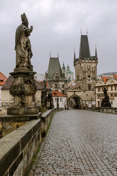 Karlův most a malá strana — Stock fotografie