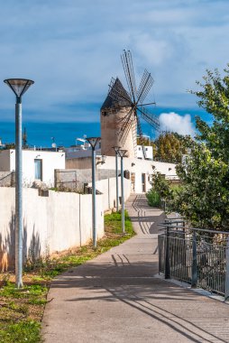 palma de Mallorca, İspanya, geleneksel yel değirmeni.