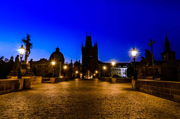 Nachtscène op charles bridge — Stockfoto