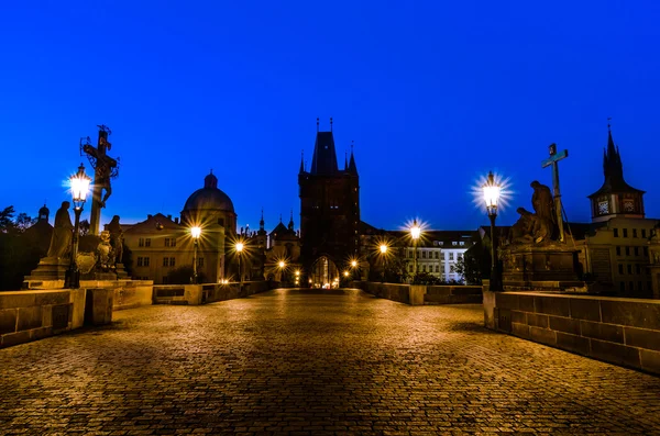 Nachtscène op charles bridge — Stockfoto