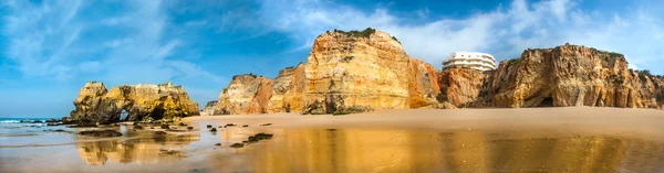 Plaża krajobraz praia da rocha — Zdjęcie stockowe