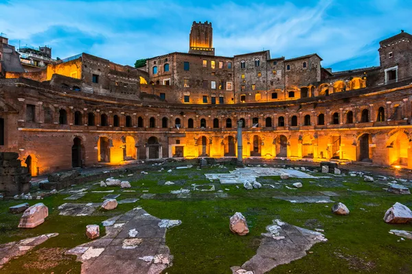 Trajanus marknad, i natt — Stockfoto