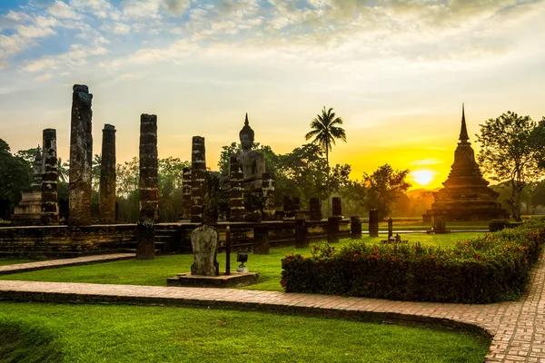 Wat mahathat, park historyczny sukhothai — Zdjęcie stockowe