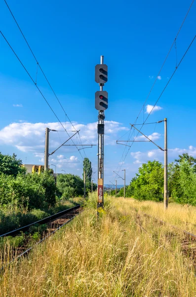 Tåg lampor på en järnväg (semafor) — Stockfoto