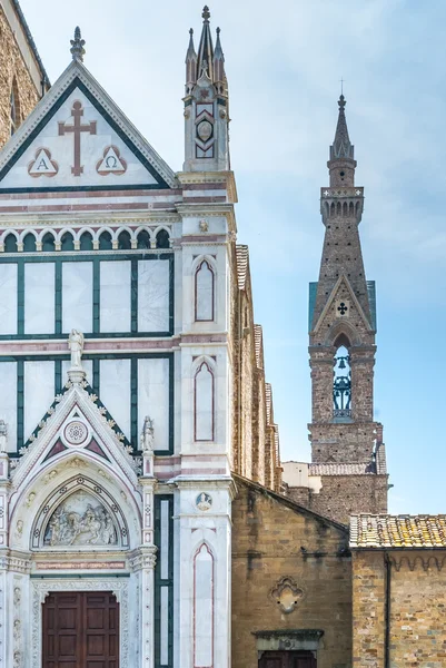 Architektonický detail santa croce ve Florencii — Stock fotografie