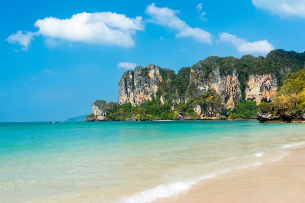 Playa del ferrocarril, Krabi, Tailandia — Foto de Stock