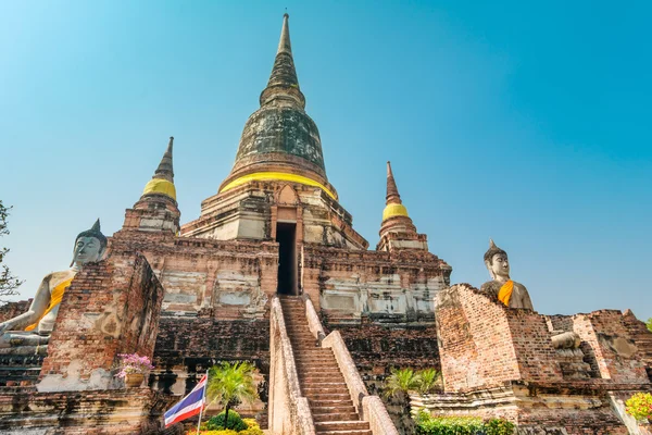 Pagoda på wat yai chaimongkol, ayuthaya, thailand — Stockfoto