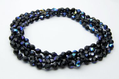 Bilezik/kolye parlayan siyah