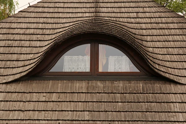 Windows on old wooden roof — Stock Photo, Image