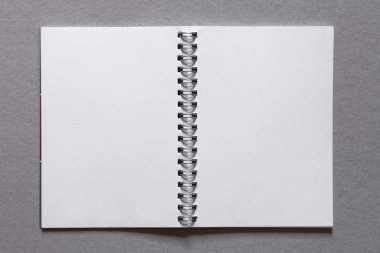 açılan spiral defter