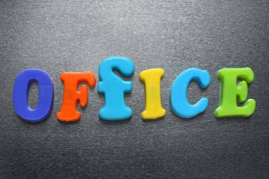 Word office metal yüzeyi