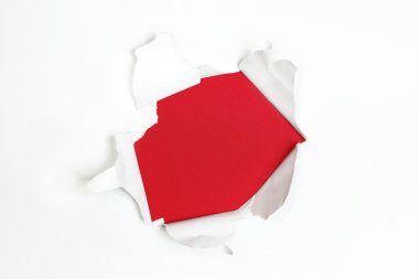 kırmızı beyaz kağıt düzensiz kenarlı delik