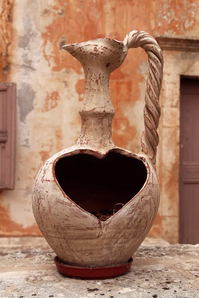 Régi görög váza, egy szív alakú egész — Stock Fotó