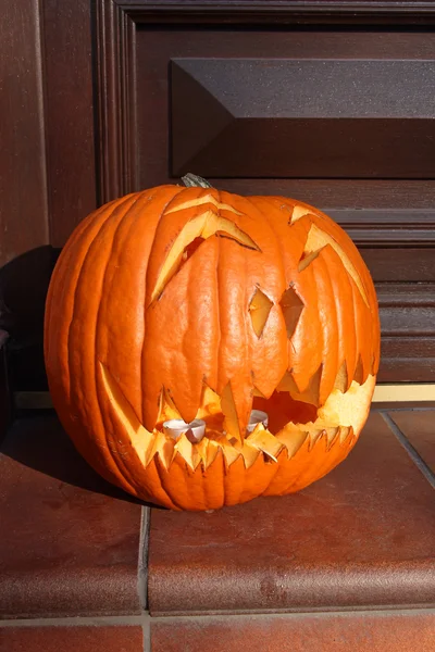 Skrämmande jack o lantern halloween pumpa — Stockfoto