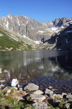 adam arayan siyah su birikintisi gasienicowy, tatra Dağları, Polonya