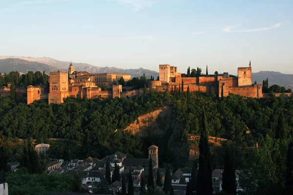 Alhambra ved solnedgang, Granada, Spania – stockfoto