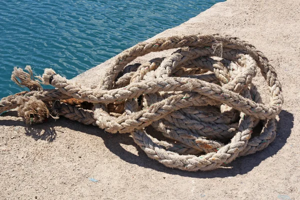 Sailing rope on a wharf pier — Stock Photo, Image