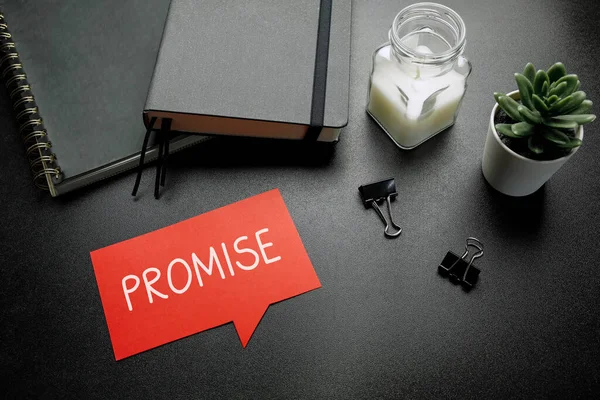 Promise Written Speech Bubble Black Shiny Background — Stock Photo, Image