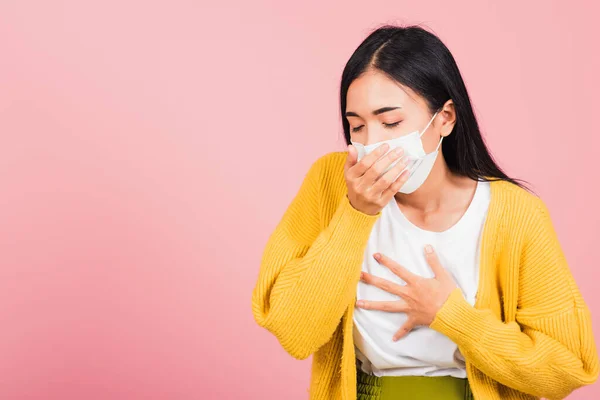 Aziatisch Mooi Jong Vrouw Dragen Medisch Masker Bescherming Voor Infectie — Stockfoto