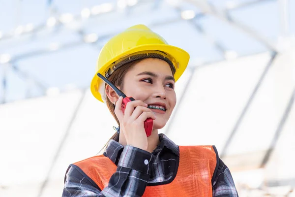 Ingeniero Asiático Capataz Arquitecto Trabajador Mujer Que Trabaja Sitio Construcción — Foto de Stock