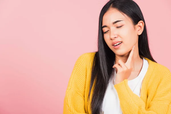 Portret Van Aziatische Mooie Jonge Vrouw Heeft Kin Pijn Vrouwelijke — Stockfoto