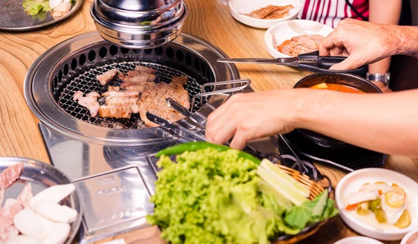 Barbecue Coréen Bœuf Sur Charbons Chauds Griller Viande Porc Coréen — Photo