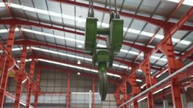 Fabrika atölyesinde dönen kanca vinç, çekmeceler için pullersSwivel zincir kanca ekipmanı, sanayi kaldırma makinesi