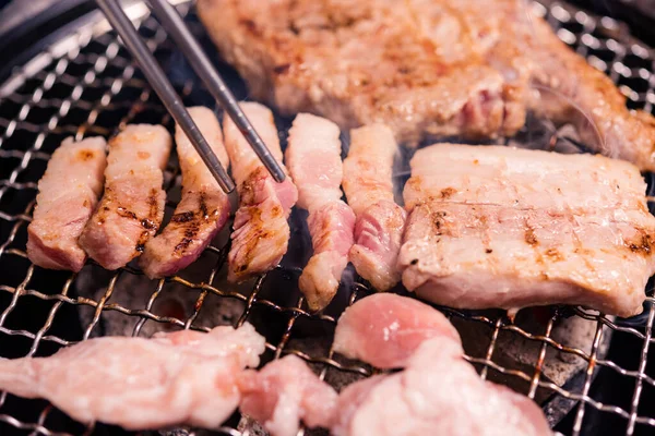 Koreanisches Rindfleisch Auf Heißen Kohlen Grillen Grillen Von Schweinefleisch Koreanischen — Stockfoto