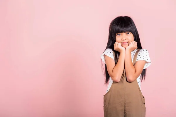 Asiático Pequena Criança Anos Idade Mãos Toque Queixo Pensamento Sonho — Fotografia de Stock