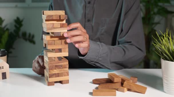 Alternative Risk Plan Business Hand Playing Tower Wooden Blocks Game — Stock Video