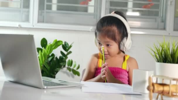 Asian Child Girl Studying Video Conference Distant Education Home Little — Wideo stockowe