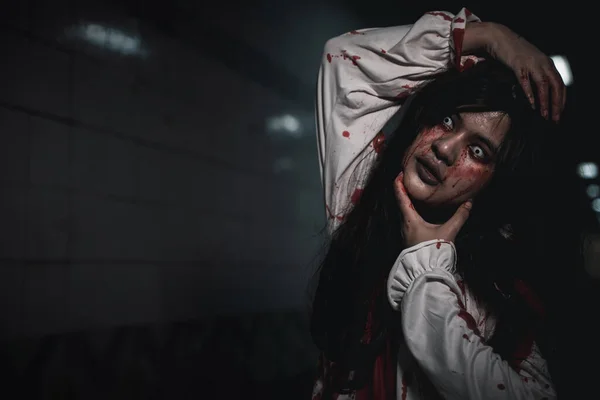 Horror Bloodthirsty Woman Ghost Zombie She Horror Scary Breaks Her — Foto Stock
