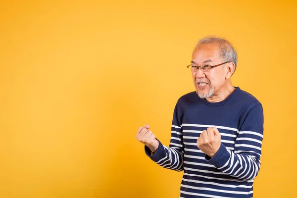 Portrait Smiling Senior Old Man Lifestyle Arms Raised Celebrating His — Foto Stock