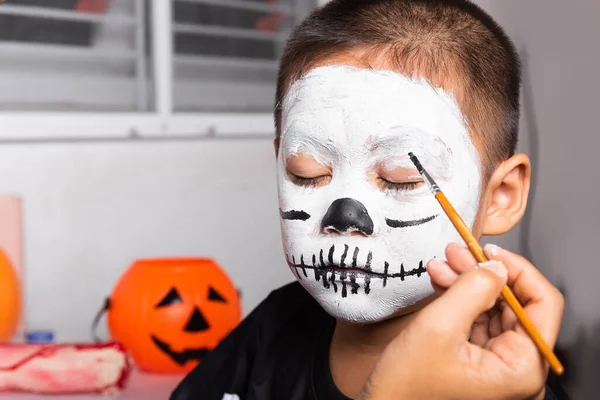 Asian Mother Kid Son Getting Makeup Halloween Face Painting Look — Zdjęcie stockowe