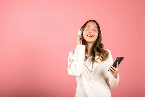 Happy Female Using Mobile Phone Listens Loud Song Portrait Asian — Stockfoto
