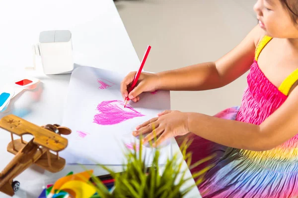 Happy Child Little Girl Colorful Drawing Pink Heart White Paper — Fotografia de Stock