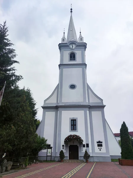 Edificio Iglesia Arquitectura Ucrania Templo Cristiano Con Reloj —  Fotos de Stock