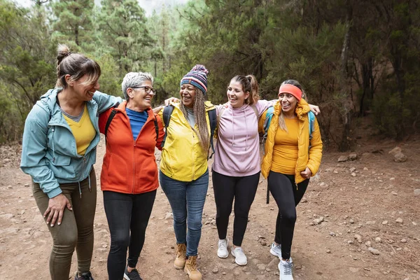 Group Women Different Ages Ethnicities Having Fun Walking Foggy Forest — Stock Photo, Image