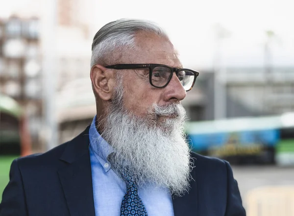Portrait Fashion Senior Man Going Work Konsep Gaya Hidup Orang — Stok Foto
