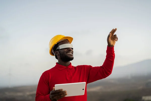 African Engineer Working Futuristic Glasses Construction Site Technology Future Industry — Stockfoto