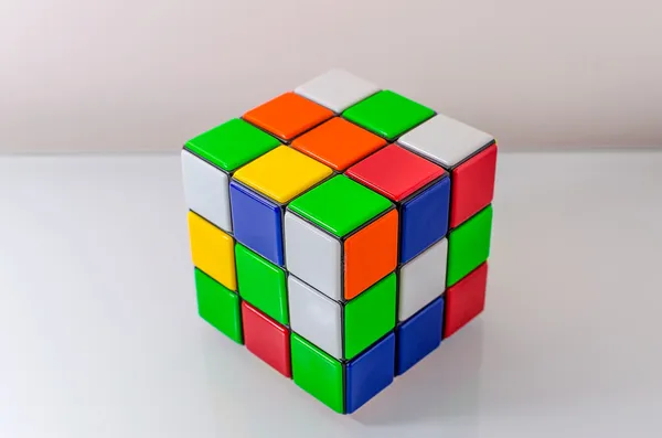 Ungelöster Rubiks-Würfel — Stockfoto