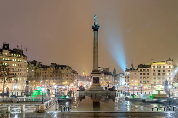 A Trafalgar Square éjjel — Stock Fotó