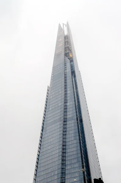 Θραύσμα αγγείου γέφυρα του Λονδίνου, σύγχρονο ουρανοξύστη στο ορίζοντα του Λονδίνου — Φωτογραφία Αρχείου