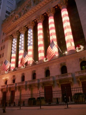 Wall street Borsası son derece bizimle bayrak sütun, Noel zamanı dekore edilmiş