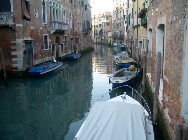 Verlaten canal, Venetië, Italië — Stockfoto