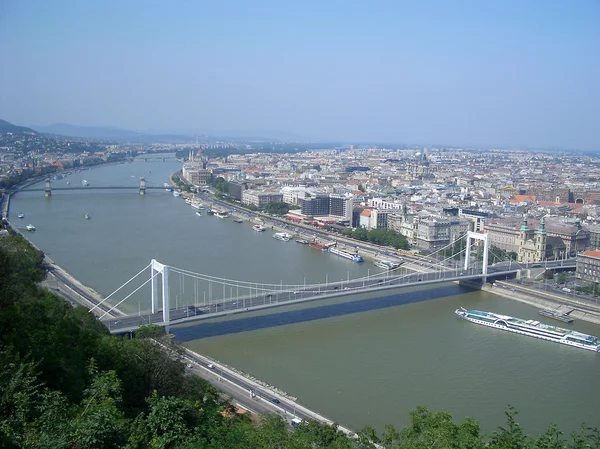 Panoramatický pohled z Budapešti a řeku Dunaj, Maďarsko — Stock fotografie