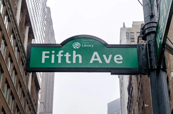Značka 5th avenue, new york — Stock fotografie